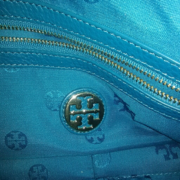 New Tory Burch Bag - Picture 3 of 8
